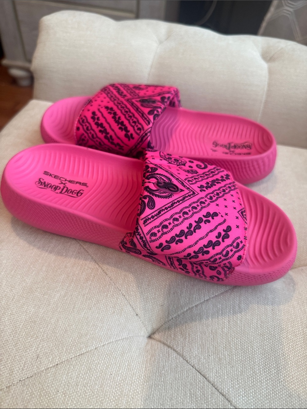 Skechers by Snoop Dogg Pink Bandana Slide Sandals